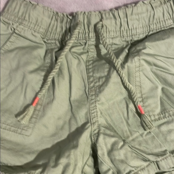 GAP Green Kids Shorts - Picture 2 of 4